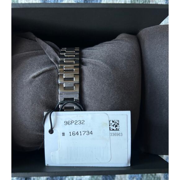 Bulova Diamond Women’s Accent Silver Stainless Steel Classic Watch main image 4
